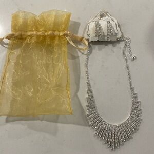 Elle Bella necklace and earrings.
New with tag. 
Has been in storage